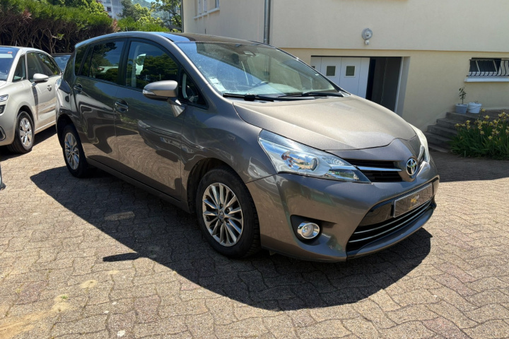 TOYOTA VERSO 2016